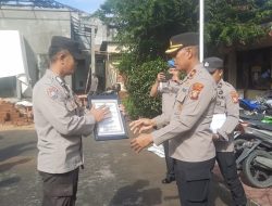 Bentuk Apresiasi, Kapolsek Makassar Berikan Penghargaan kepada Personel Berprestasi