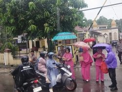 Bhayangkari Ranting Manggala Berbagi Ratusan Takjil di Hari Ketiga Ramadhan