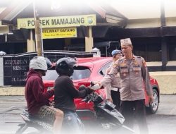 Polsek Mamajang Berbagi Takjil, Pererat Silaturahmi dengan Warga di Bulan Ramadhan