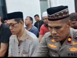 Ramadhan 1447 H, Warga Antusias Shalat Tarawih di Masjid Al-Hijrah Prakasa Polsek Makassar