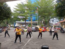 Kapolsek Ujung Pandang Pimpin Olahraga Bersama Personel