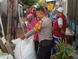 Bhabinkamtibmas, Perangkat Kelurahan, dan Warga Kompak Gelar Kerja Bakti Bersama