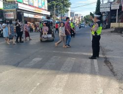 Personel Polsek Bontoala Siaga Amankan Perayaan Kenaikan Isa Al-Masih di Sejumlah Gereja