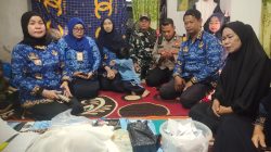 Tiga Pilar Kelurahan Gaddong dan Perangkatnya Melayat ke Rumah Duka Tokoh Masyarakat